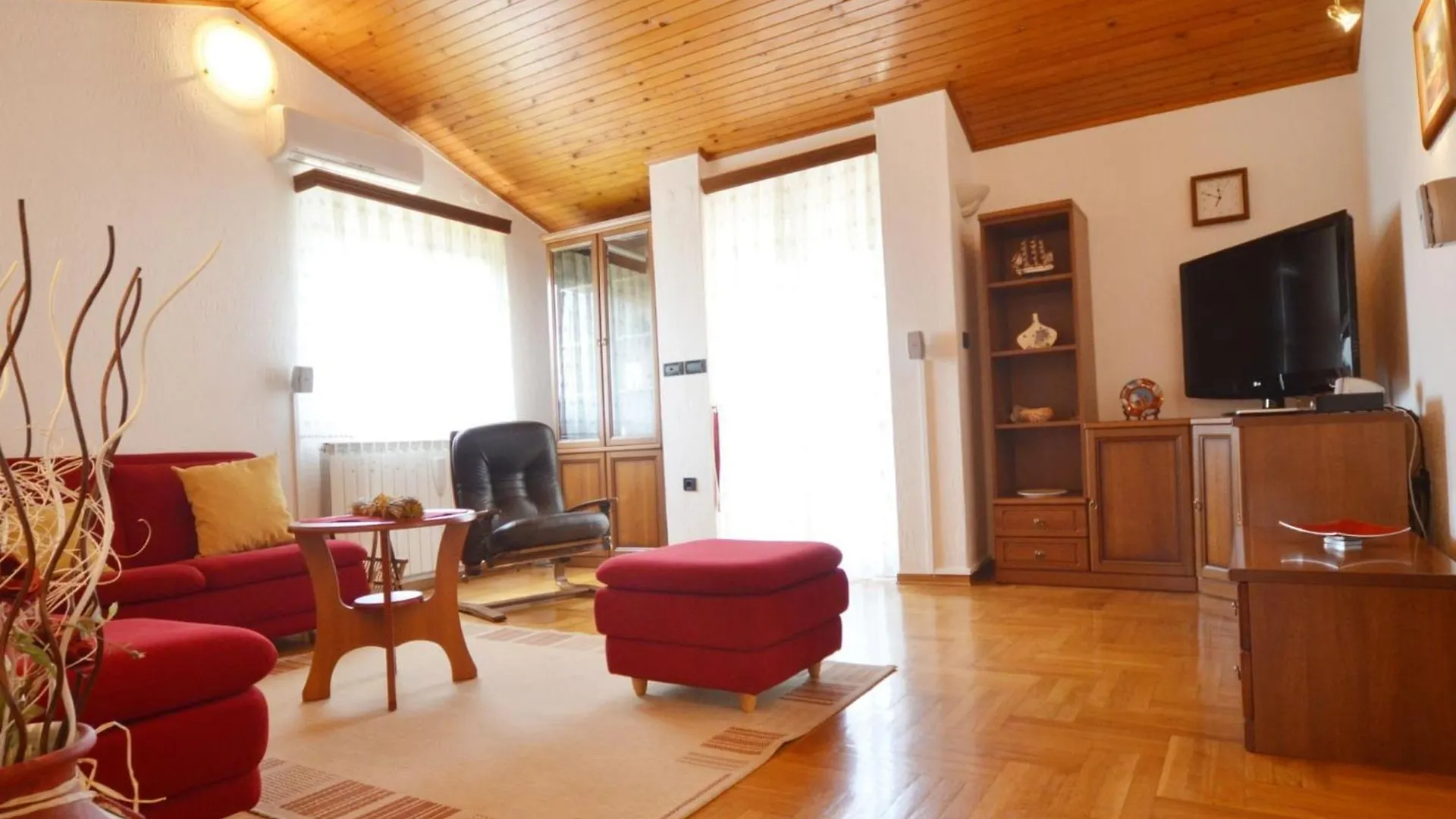 Green Oasis Family Getaway Ровинь